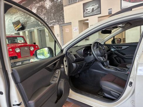 Used 2023 Subaru Crosstrek 2.0i Premium w/ Popular Package #3 AWD/4WD image 18
