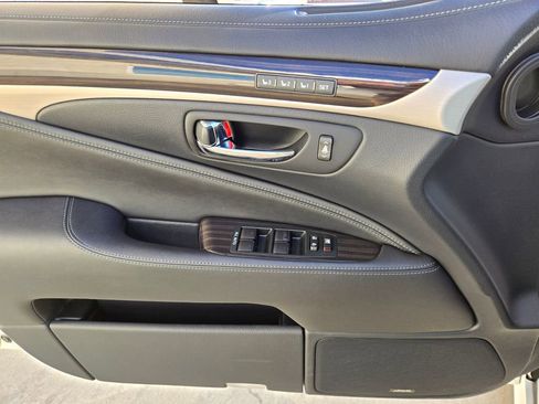 Used 2017 Lexus LS 460 image 23