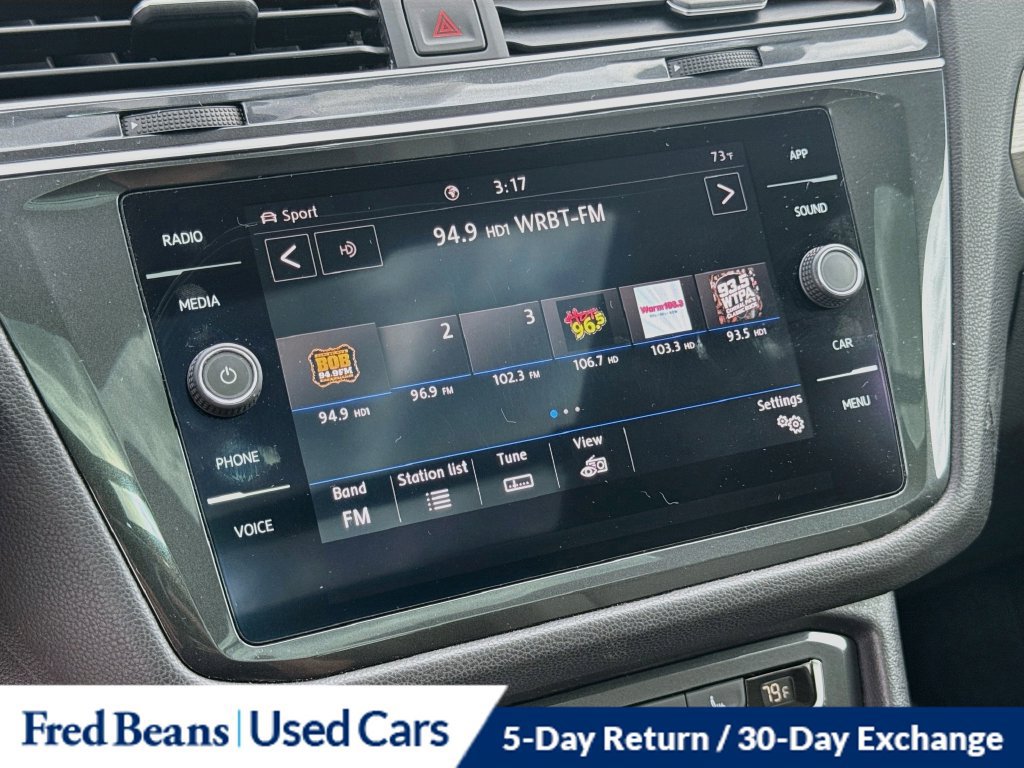 Used 2020 Volkswagen Tiguan SE w/ Panoramic Sunroof Package AWD/4WD image 19