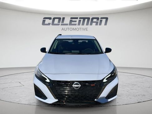 New 2025 Nissan Altima 2.5 SR AWD/4WD image 2