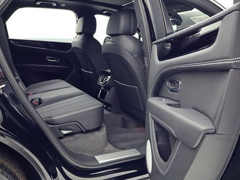 New 2025 Bentley Bentayga image 40