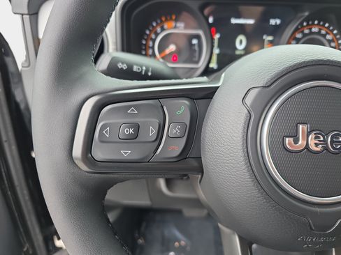 Certified 2025 Jeep Wrangler Unlimited Sport AWD/4WD image 15
