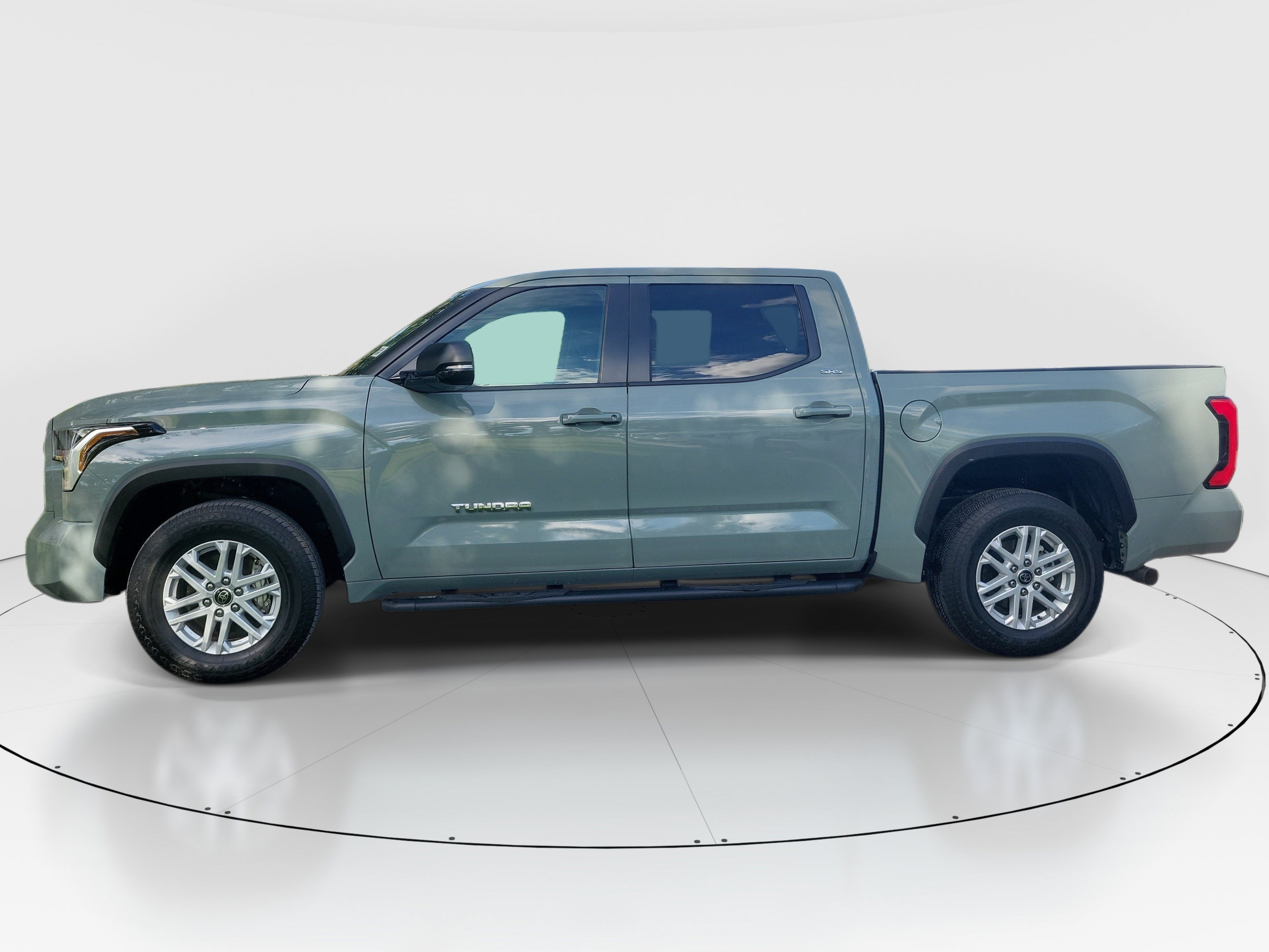 Used 2024 Toyota Tundra SR5 w/ SR5 Premium Package RWD image 4