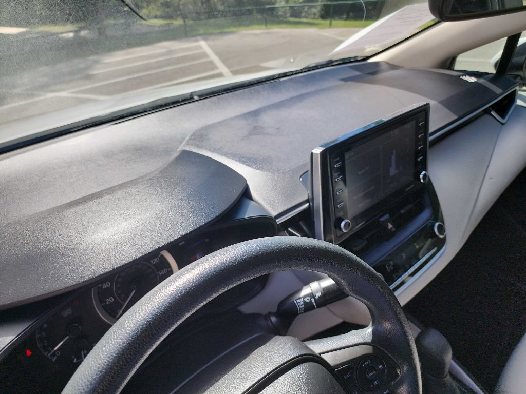 Used 2021 Toyota Corolla LE FWD image 18