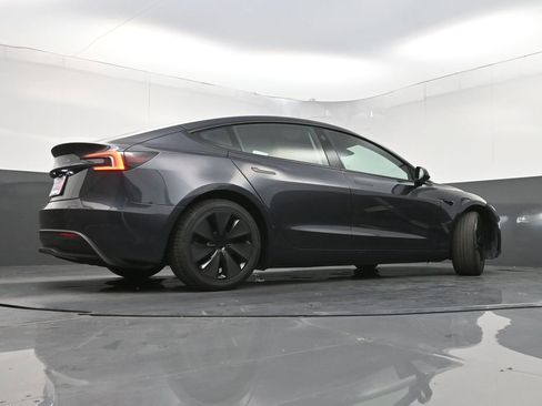 Used 2024 Tesla Model 3 Standard Range image 29