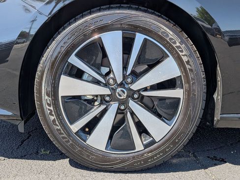 Used 2022 Nissan Altima 2.5 SV image 21