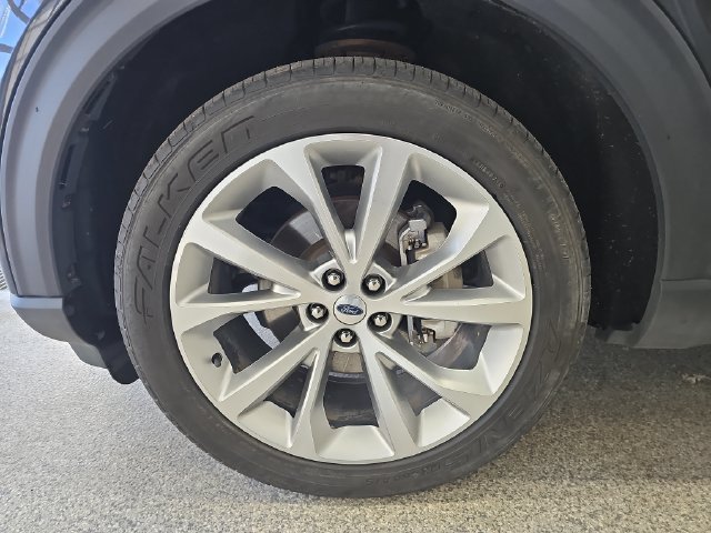 Used 2023 Ford Explorer Platinum w/ Technology Package AWD/4WD image 26