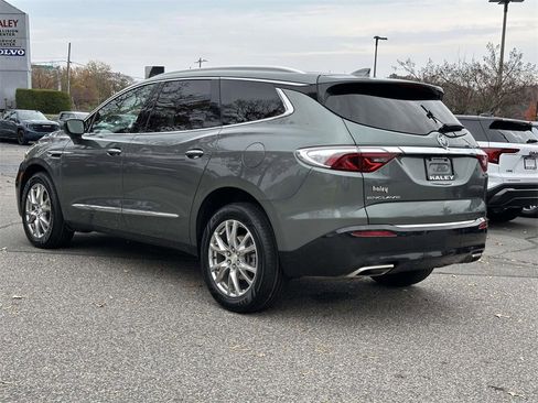 Used 2022 Buick Enclave Essence w/ Experience Buick Package image 22