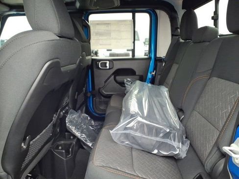 New 2026 Jeep Gladiator Mojave image 16