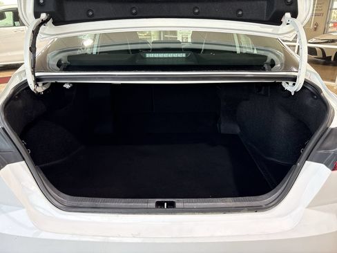 Used 2025 Toyota Camry SE FWD image 24