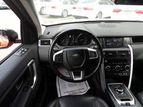 Used 2017 Land Rover Discovery Sport HSE AWD/4WD image 5