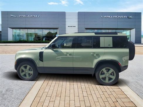 Used 2023 Land Rover Defender 110 75th Limited Edition image 8