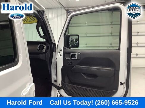 Used 2020 Jeep Wrangler Unlimited Sahara AWD/4WD image 11