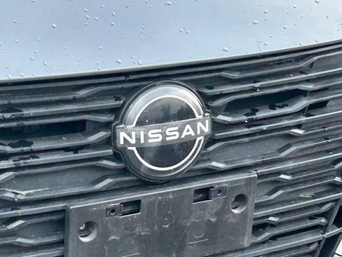 Used 2024 Nissan Altima 2.5 SV FWD image 11