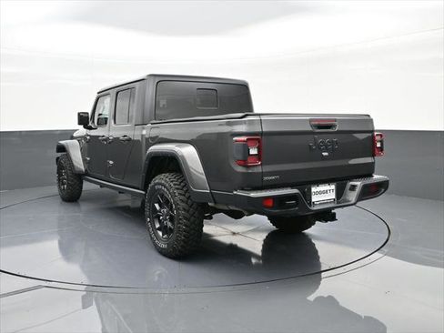 Certified 2024 Jeep Gladiator Sport image 8
