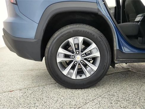 Used 2025 Chevrolet Equinox LT FWD image 13