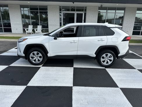 Used 2024 Toyota RAV4 LE AWD/4WD image 1