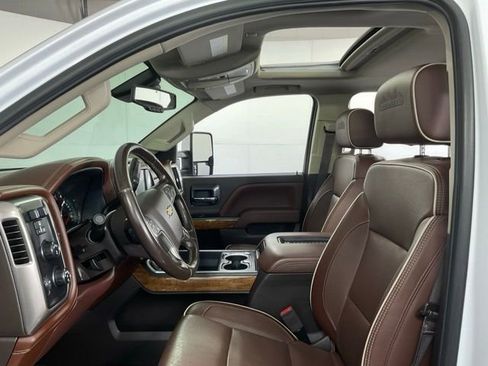 Used 2019 Chevrolet Silverado 2500 High Country w/ Duramax Plus Package image 33