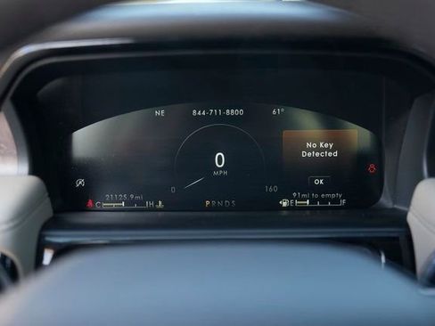 Used 2023 Lincoln Nautilus Reserve w/ Equipment Group 201A image 25