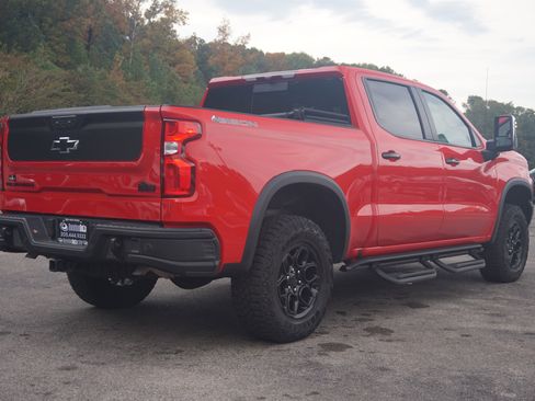 Used 2024 Chevrolet Silverado 1500 ZR2 w/ ZR2 Bison Edition image 9