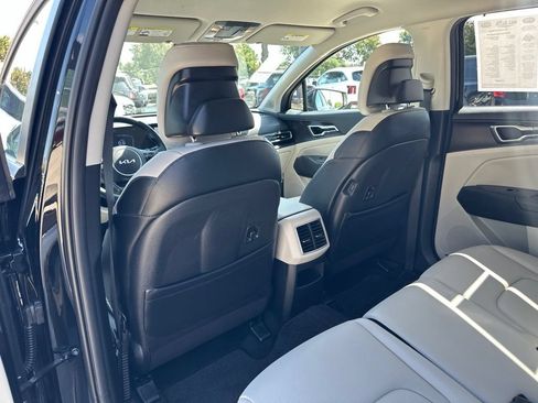 Used 2025 Kia Sportage EX FWD image 27