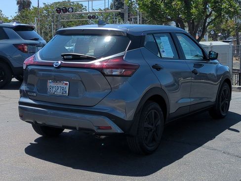 Certified 2021 Nissan Kicks S FWD image 6