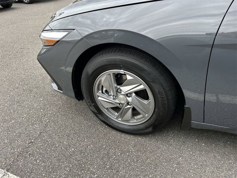 New 2026 Hyundai Elantra SE image 28