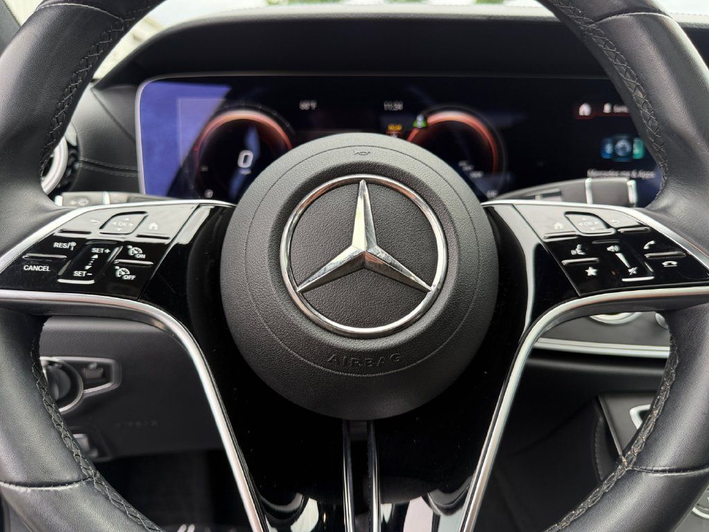 Used 2023 Mercedes-Benz E 350 4MATIC Sedan image 20