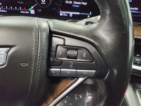 Used 2021 Cadillac Escalade Premium Luxury Platinum image 16