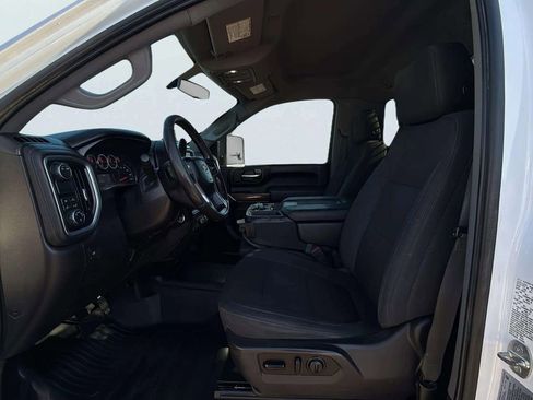 Used 2022 Chevrolet Silverado 3500 LT w/ Convenience Package image 12