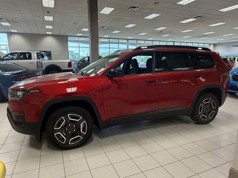 New 2026 Jeep Cherokee Laredo AWD/4WD image 2