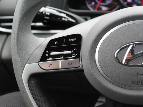 Used 2024 Lincoln Corsair Premiere w/ Equipment Group 101A image 11