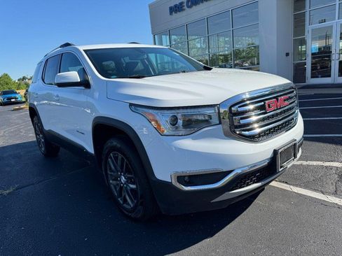 Used 2019 GMC Acadia SLT FWD image 2