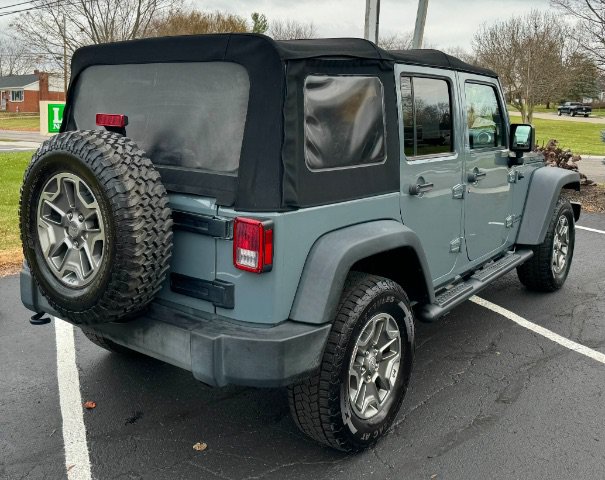 Used 2015 Jeep Wrangler Unlimited Rubicon w/ Connectivity Group AWD/4WD image 20