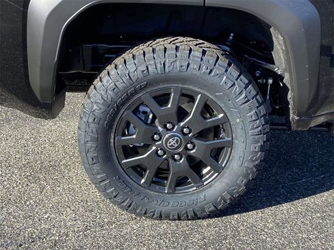 New 2026 Toyota 4Runner SR5 image 5