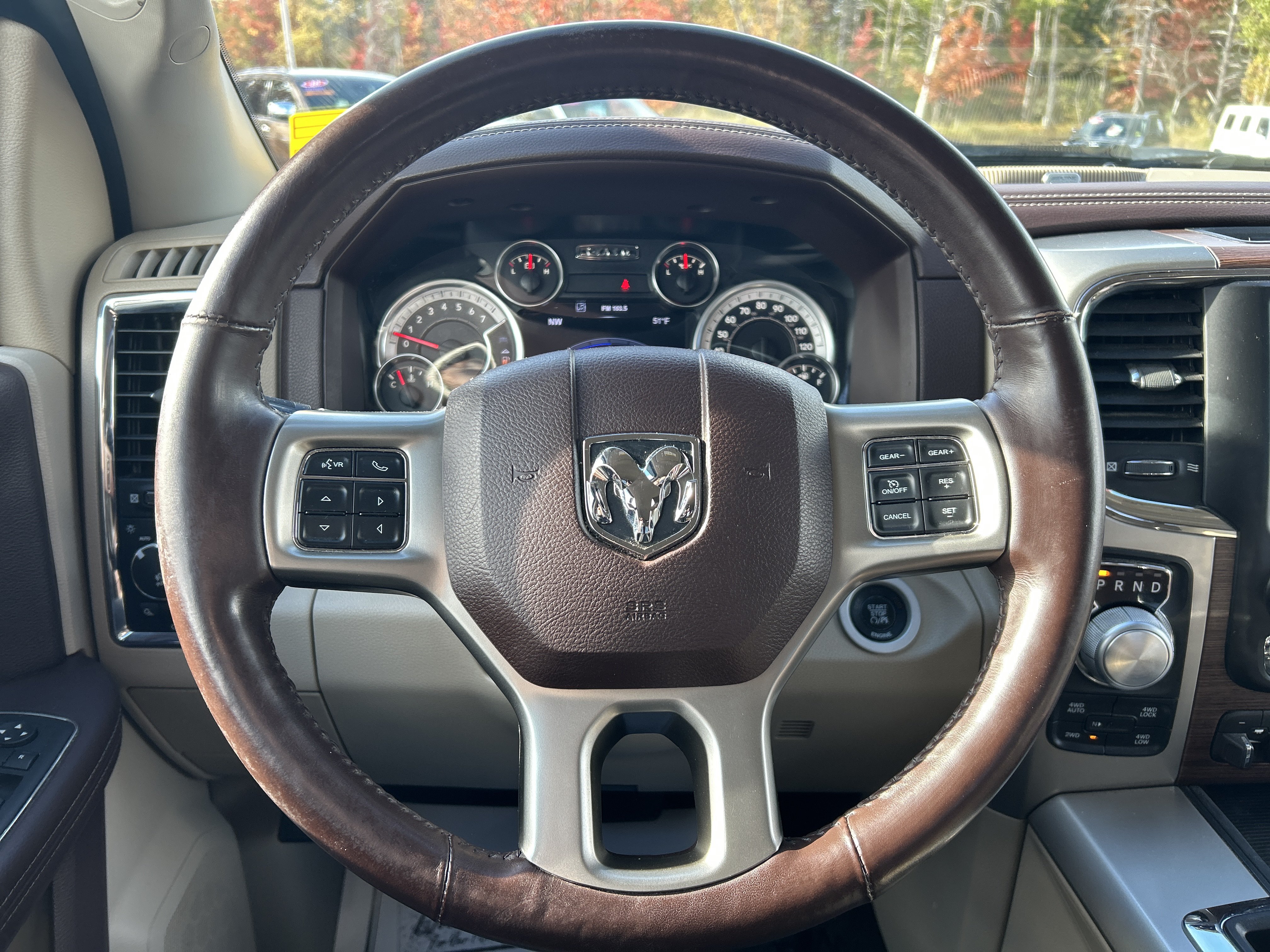 Used 2015 RAM 1500 Laramie w/ Convenience Group AWD/4WD image 13