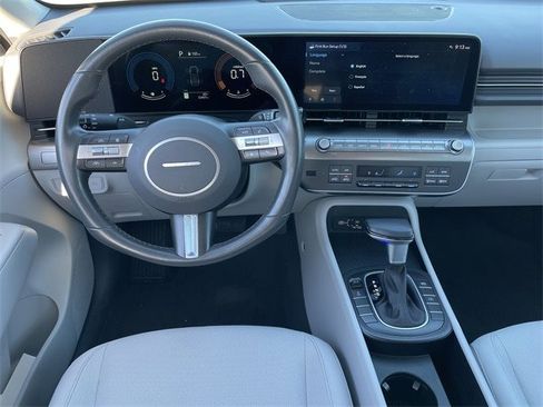 Used 2025 Hyundai Kona SEL image 11
