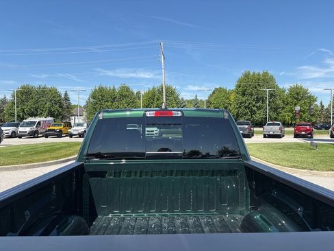 New 2026 RAM 1500 Express AWD/4WD image 11