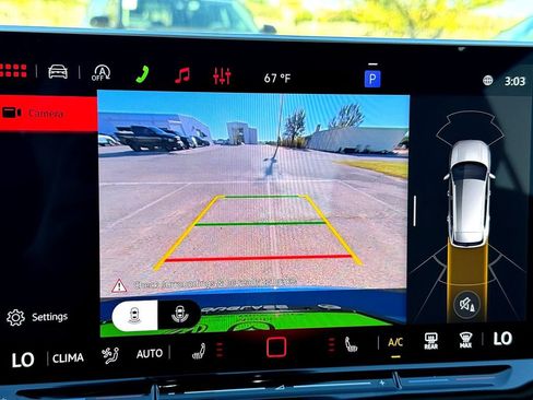 New 2026 Volkswagen Tiguan SE FWD image 17