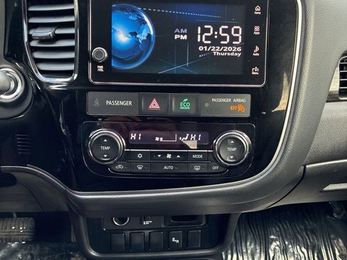 Used 2018 Mitsubishi Outlander SEL image 9