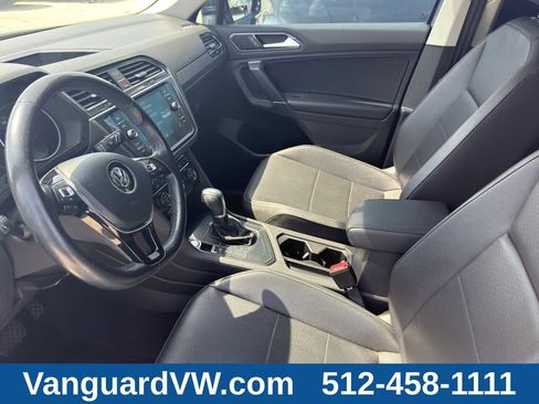 Used 2018 Volkswagen Tiguan SE FWD image 11