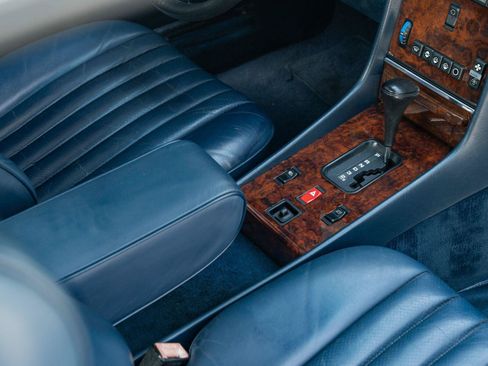 Used 1987 Mercedes-Benz 560 SL image 39