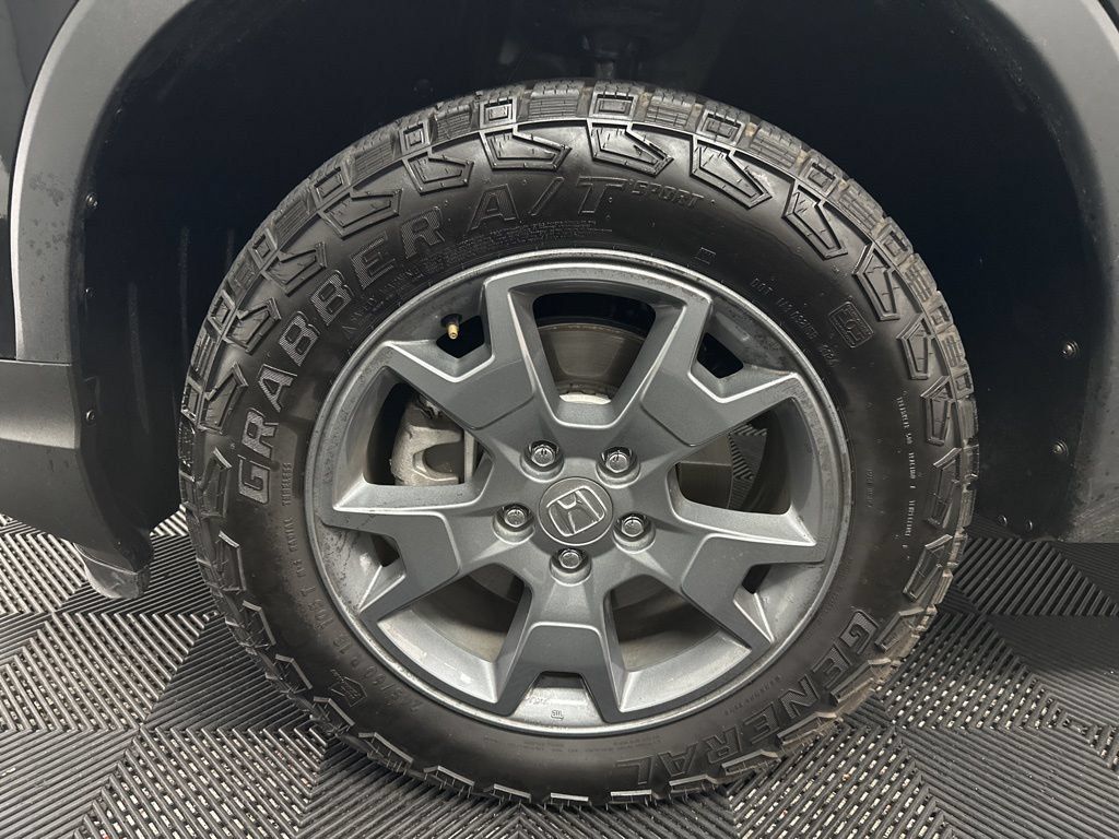 Used 2025 Honda Passport TrailSport image 38