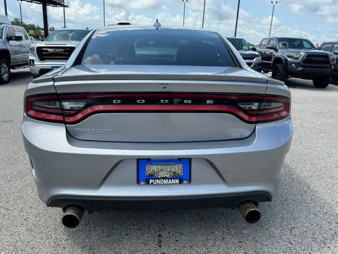 Used 2018 Dodge Charger SXT Plus w/ Navigation & Travel Group RWD image 4