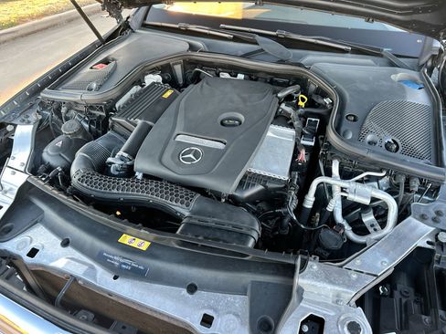 Used 2018 Mercedes-Benz E 300 4MATIC image 26