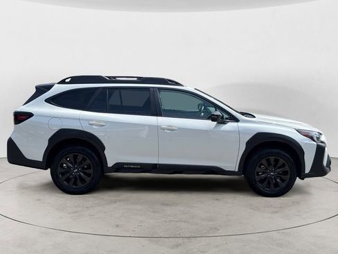 Certified 2025 Subaru Outback Onyx Edition AWD/4WD image 6