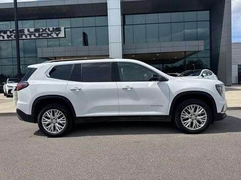 Used 2024 GMC Acadia Elevation AWD/4WD image 2