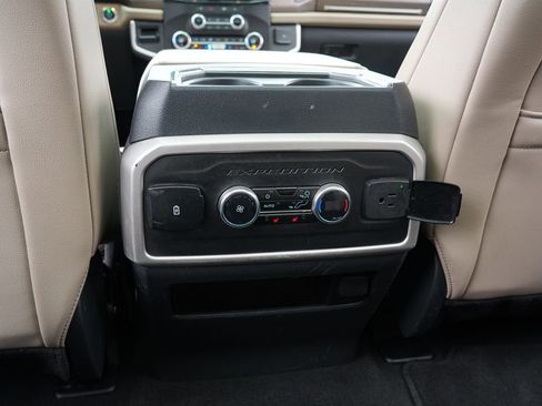 Used 2024 Ford Expedition Max Limited image 30