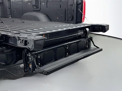 Used 2020 GMC Sierra 3500 Denali w/ Denali Ultimate Package image 31