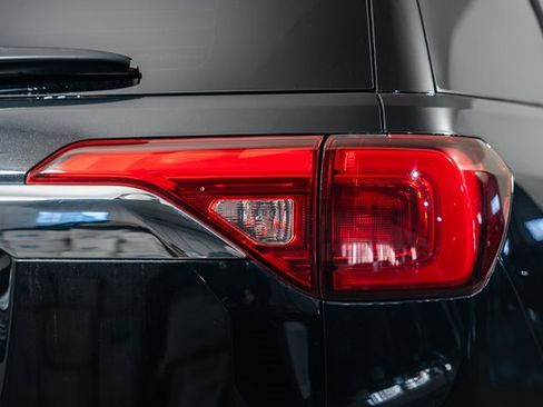 Used 2019 GMC Acadia SLT image 6